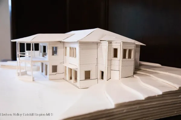 $998,800 | 40 Lakeview Avenue, Kingston, NY 12401