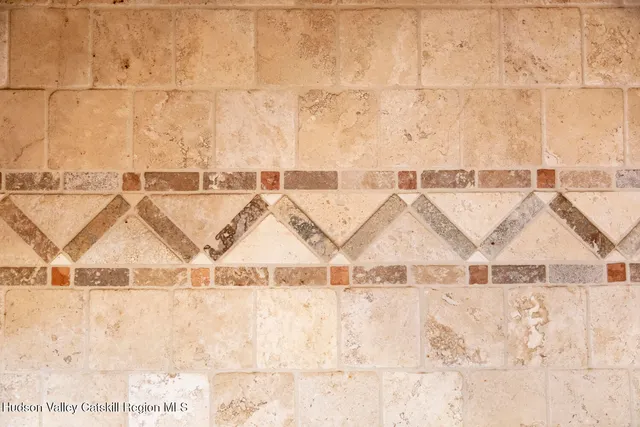 $998,800 | 40 Lakeview Avenue, Kingston, NY 12401