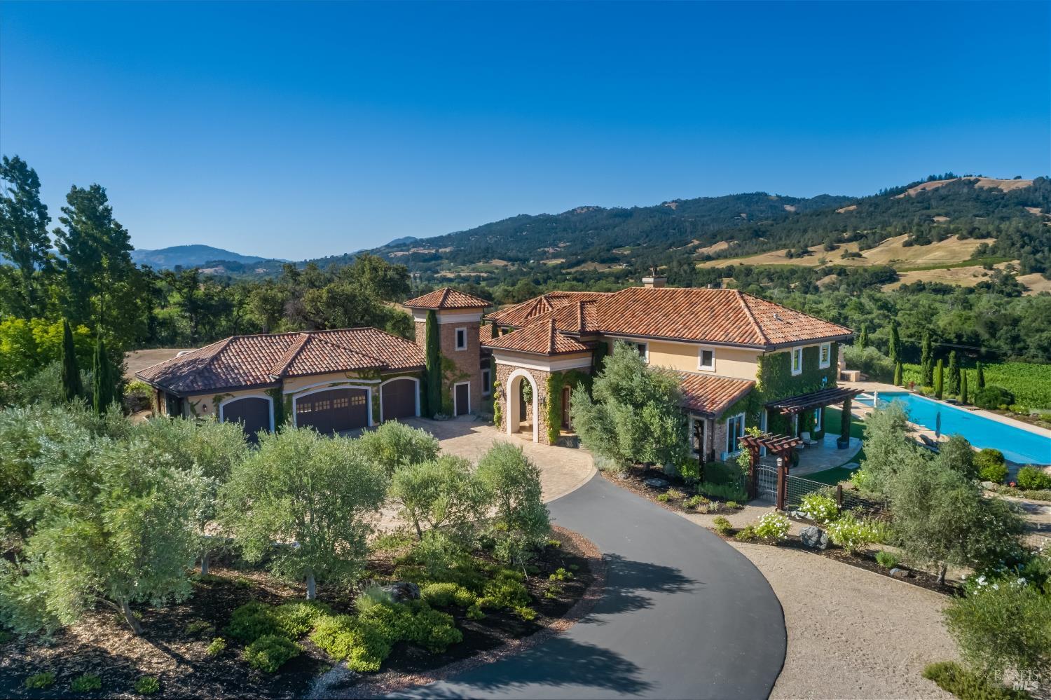 25084 Asti Road Cloverdale, CA 95425 - Photo 4 of 87