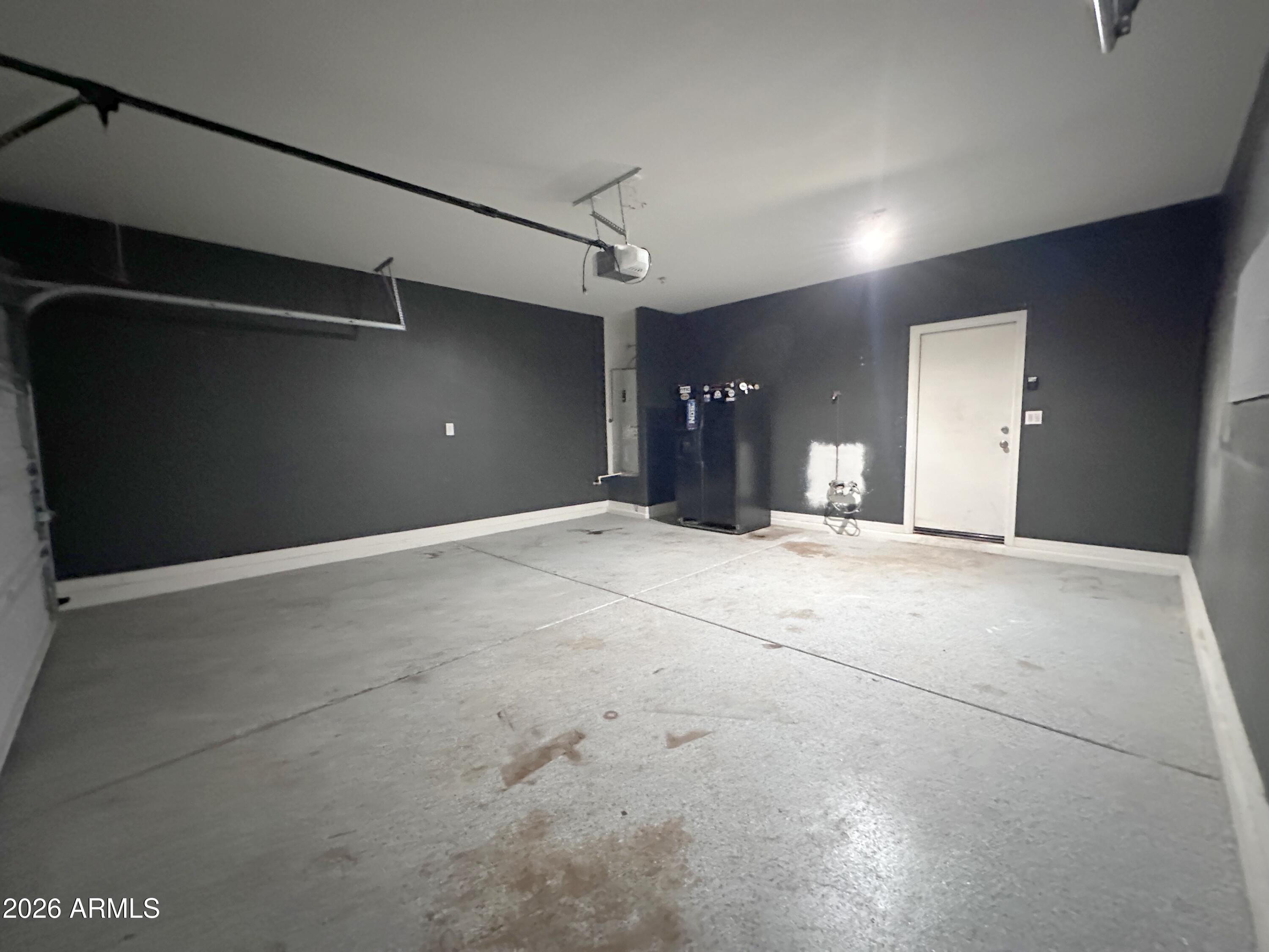 6085 East Athena Road Florence, AZ 85132 - Photo 35 of 46 Garage