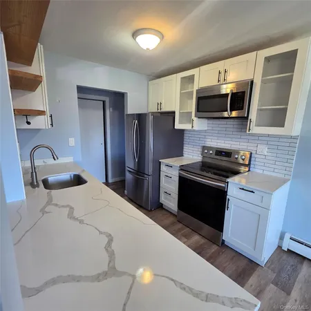 $3,100 | 166 Sierra Vista Lane, Valley Cottage, NY 10989