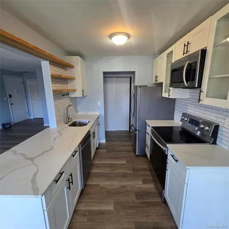 $3,100 | 166 Sierra Vista Lane, Valley Cottage, NY 10989