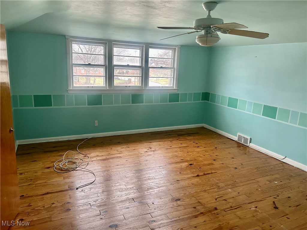 4094 Wilmington Road Cleveland, OH 44121 - Photo 9 of 14