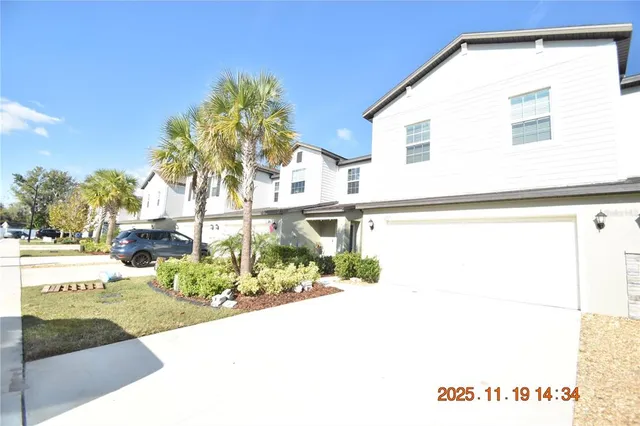 a view of a house with a outdoor space