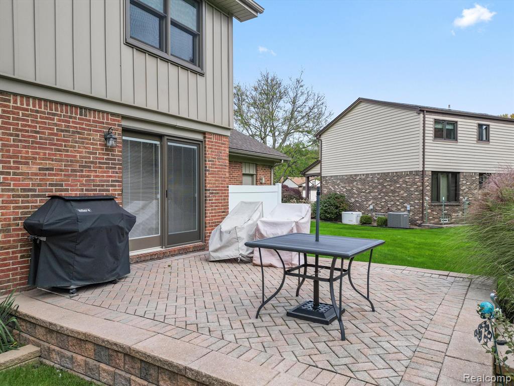 846 Stag Ridge Road Rochester Hills, MI 48309 - Photo 37 of 42