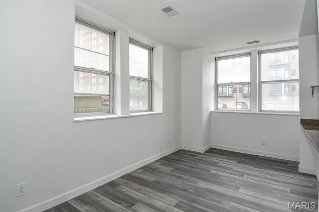 $150,000 | 5330 Pershing Avenue, Unit 106, St. Louis, MO 63112