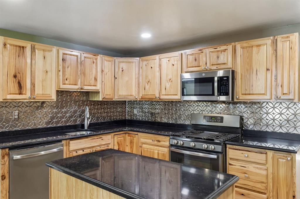 814 Dressel Road Allison Park, PA 15101 - Photo 11 of 47 Kitchen