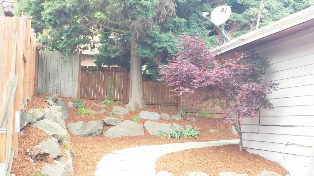 305 Northwest 4th Street Renton, WA 98057 - Photo 11 of 25
