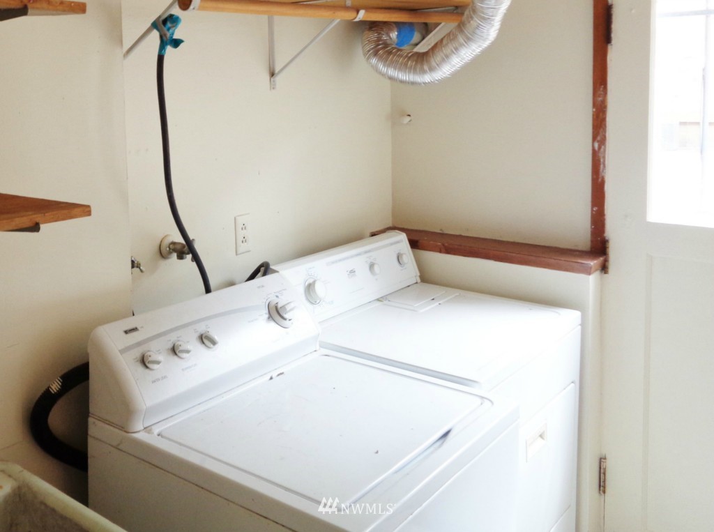 305 Northwest 4th Street Renton, WA 98057 - Photo 24 of 25