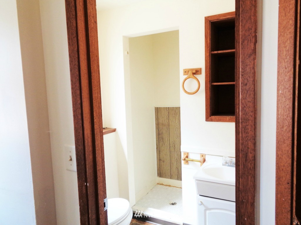 305 Northwest 4th Street Renton, WA 98057 - Photo 25 of 25