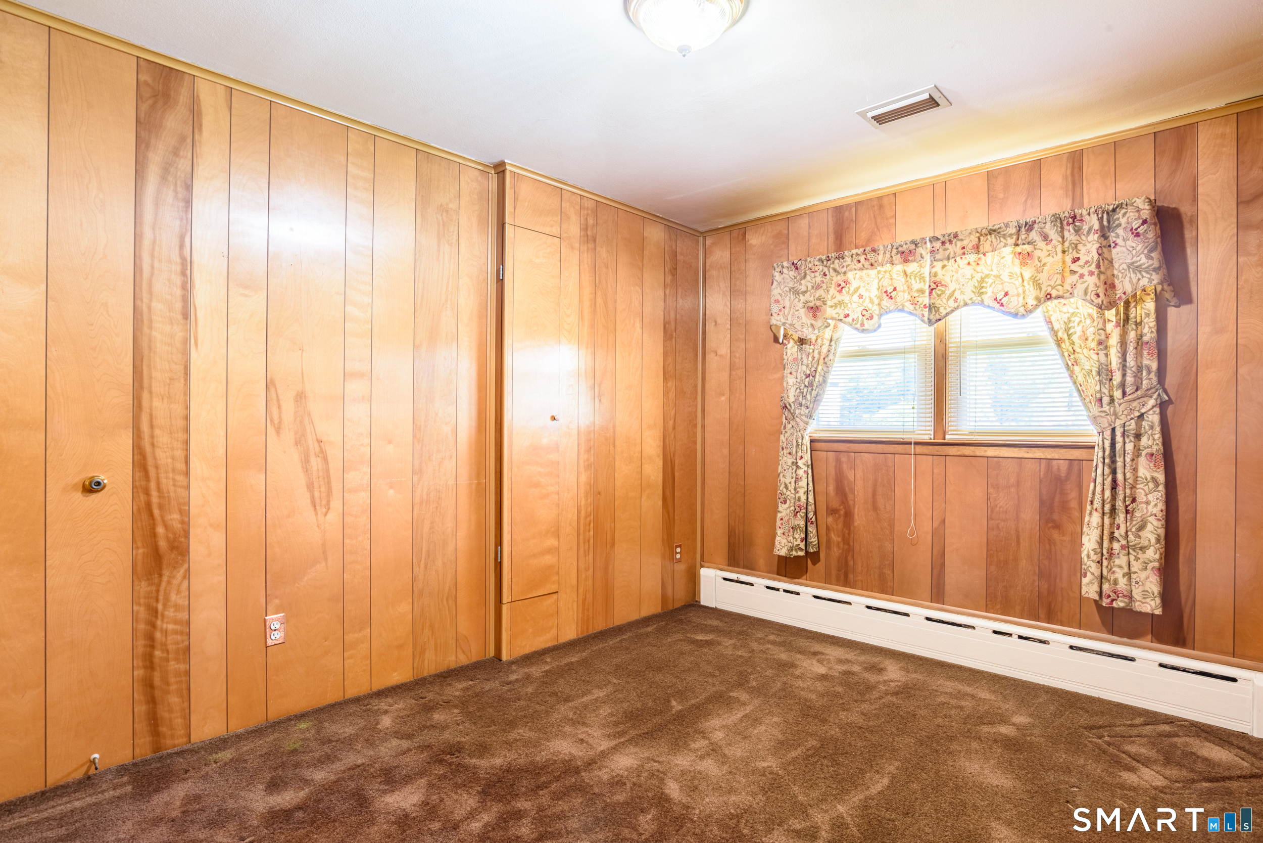 34 Bassick Road Trumbull, CT 06611 - Photo 16 of 28