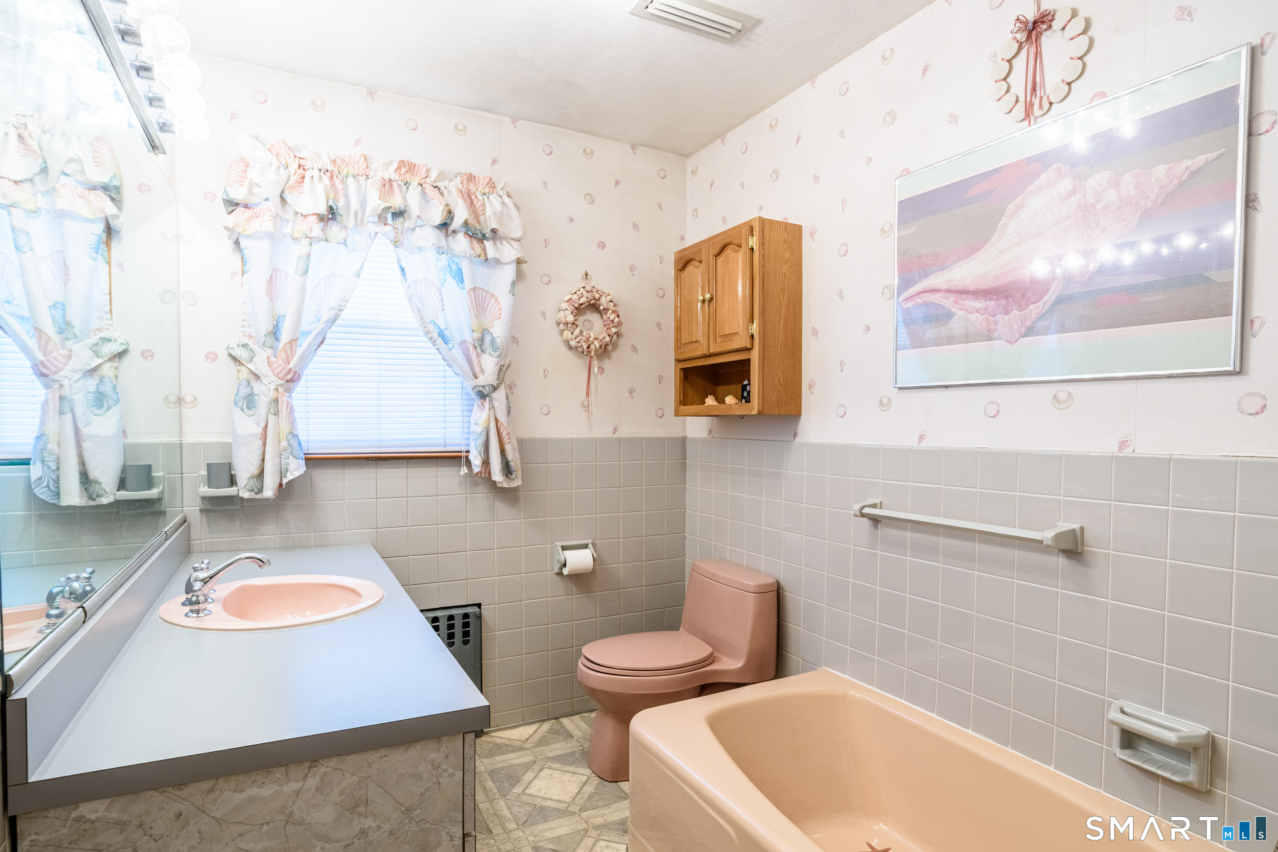 34 Bassick Road Trumbull, CT 06611 - Photo 18 of 28