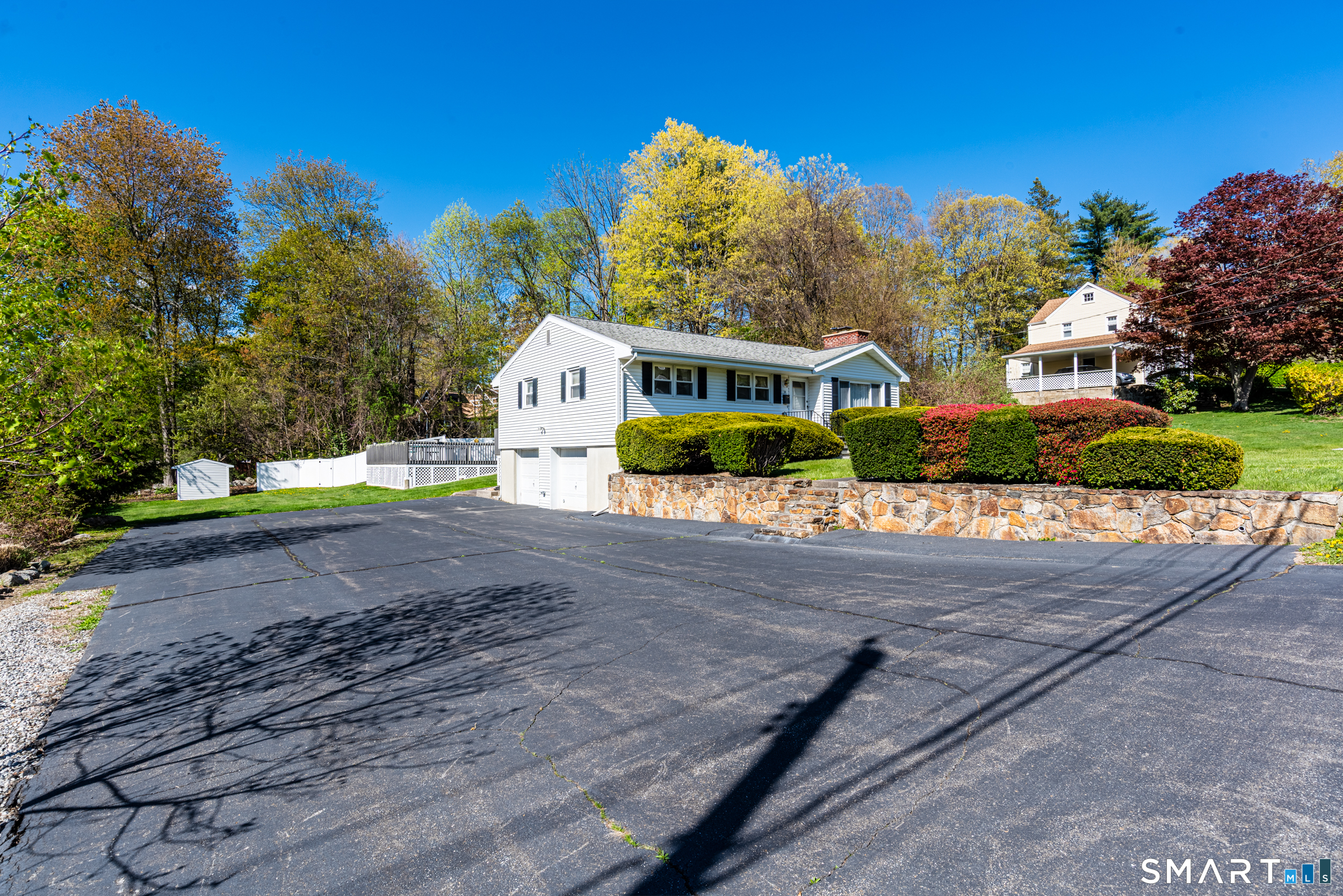 34 Bassick Road Trumbull, CT 06611 - Photo 23 of 28