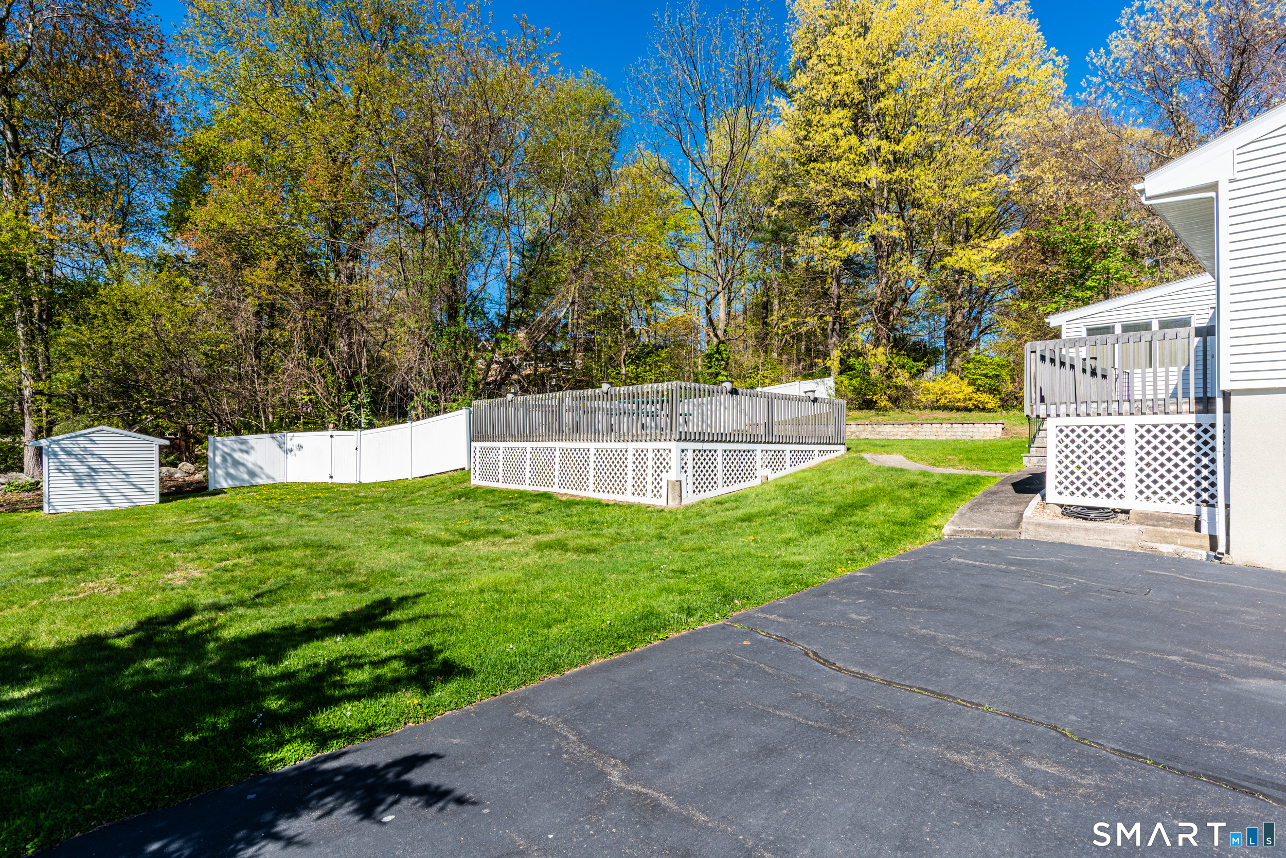 34 Bassick Road Trumbull, CT 06611 - Photo 25 of 28