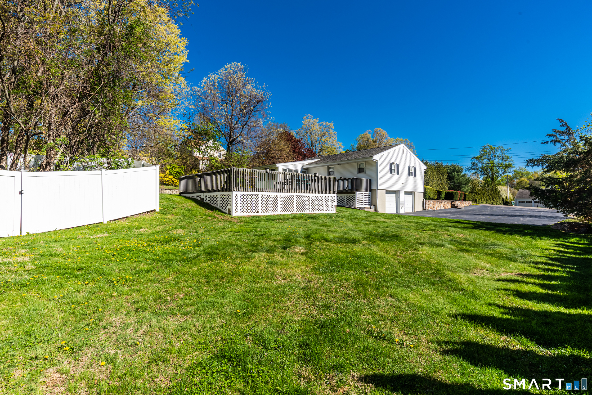 34 Bassick Road Trumbull, CT 06611 - Photo 26 of 28