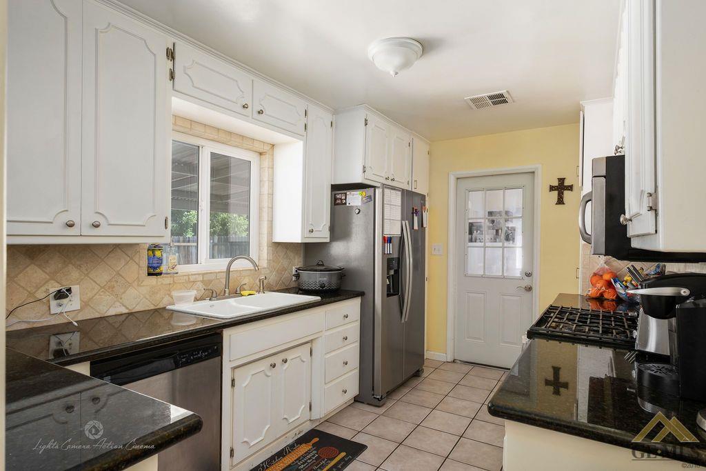 4600 Randy Avenue Bakersfield, CA 93309 - Photo 11 of 17