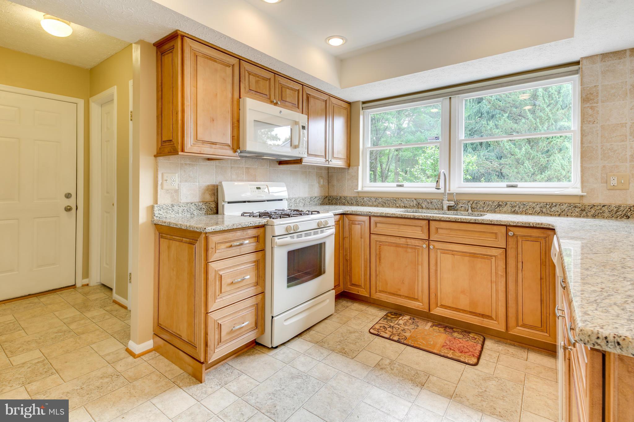 7399 Kindler Road Columbia, MD 21046 - Photo 4 of 30 Kitchen