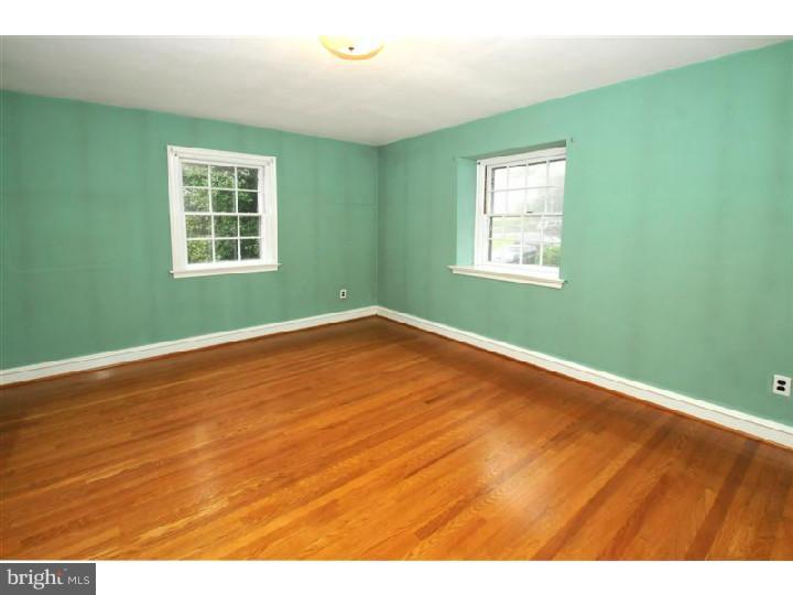 520 Georgian Road Glenside, PA 19038 - Photo 4 of 20 Den