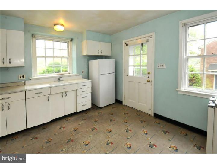 520 Georgian Road Glenside, PA 19038 - Photo 8 of 20 Kitchen