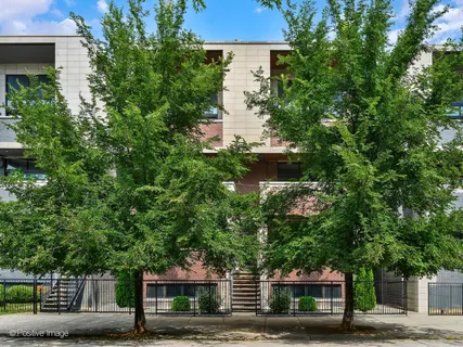 $749,900 | 1224 West Ohio Street, Unit 3E, Chicago, IL 60642