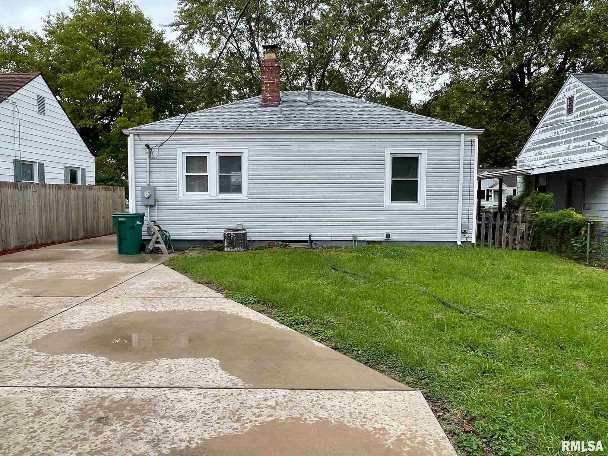2920 South 3rd Street Springfield, IL 62703 - Photo 5 of 25