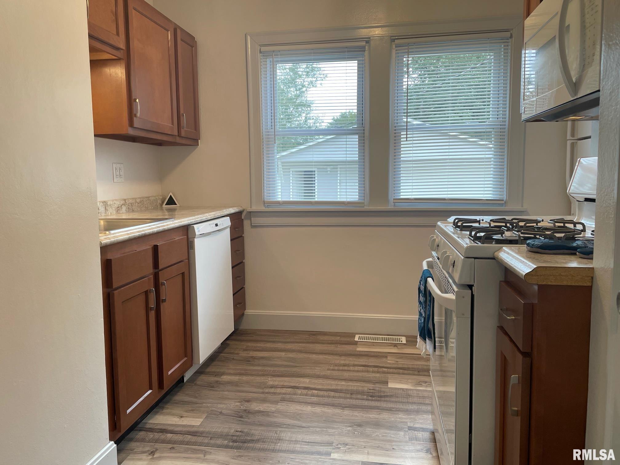 2920 South 3rd Street Springfield, IL 62703 - Photo 8 of 25