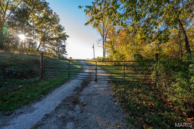 $619,000 | 1847 Jaketown Road, Donnellson, IL 62019