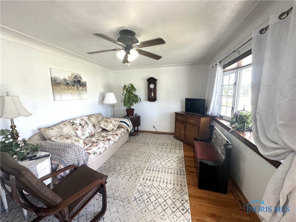 2802 Seaman Road Oregon, OH 43616 - Photo 3 of 26 Gallery Image 3