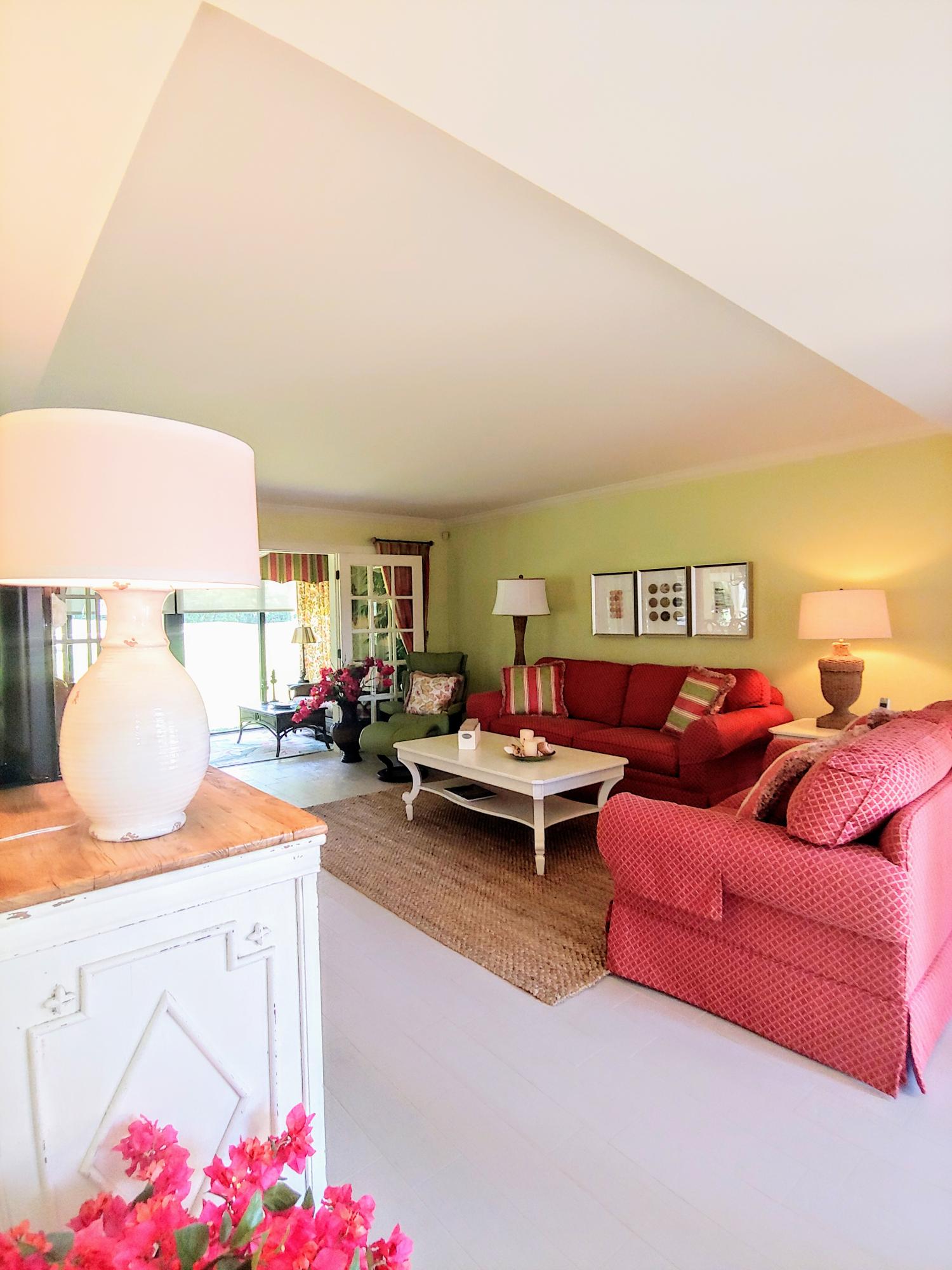 3845 North Quail Ridge Drive Boynton Beach, FL 33436 - Photo 4 of 23 Living Area