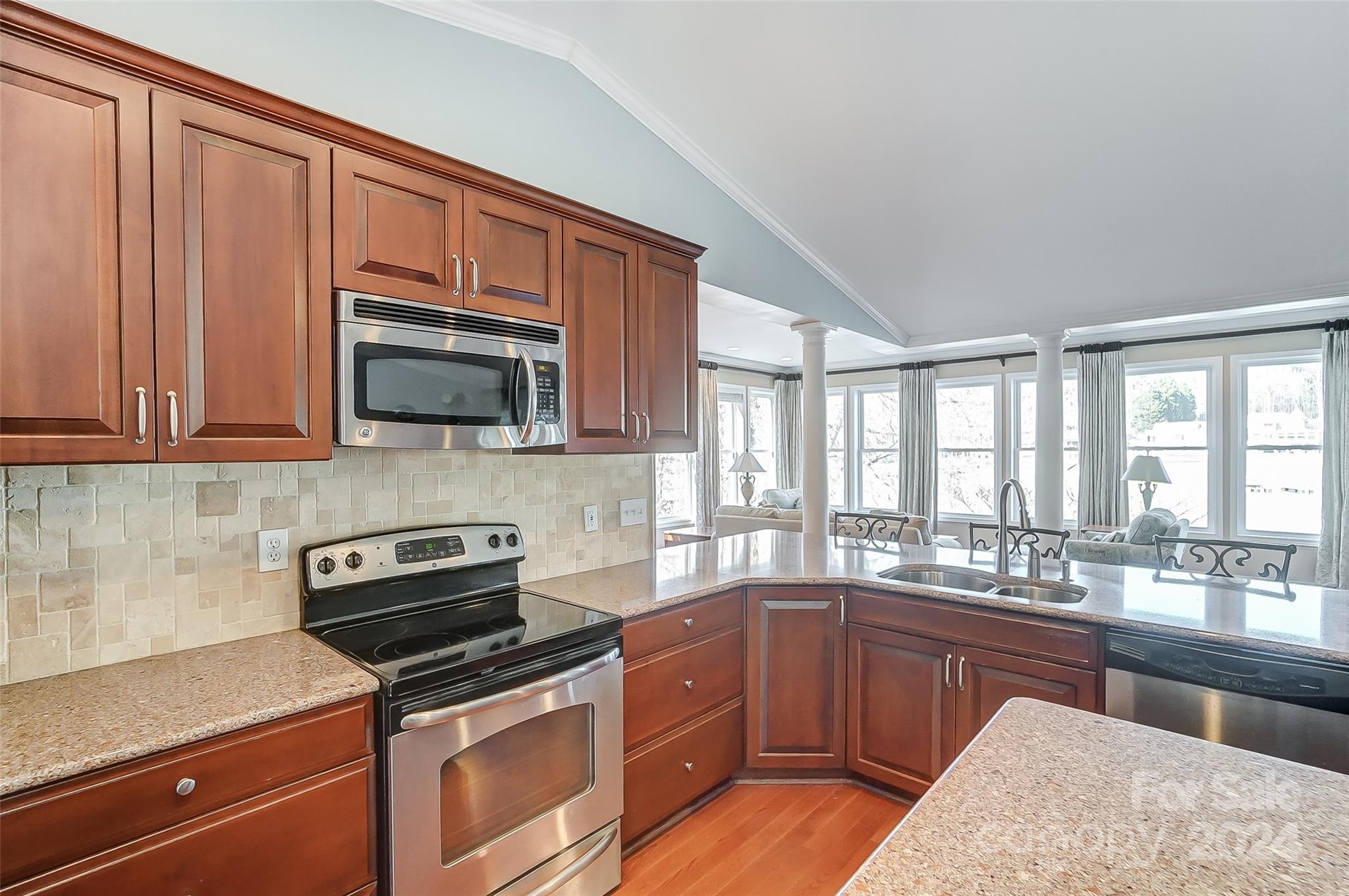 2704 Sadler Road Charlotte, NC 28278 - Photo 13 of 48 Gallery Image 13