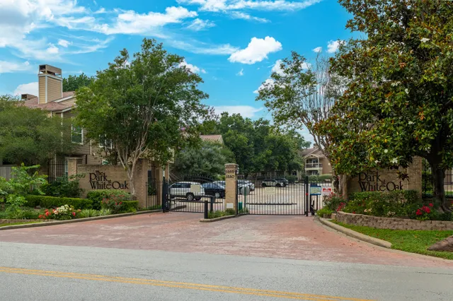 $184,900 | 1860 White Oak Drive, Unit 333, Houston, TX 77009