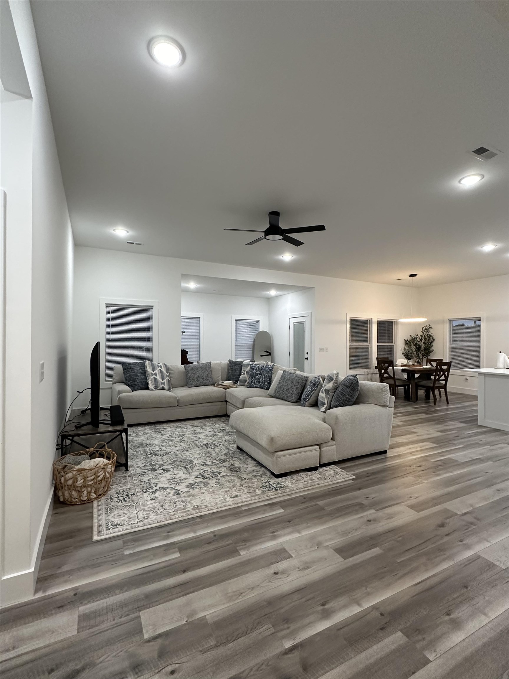 263 R C Thompson Road Chesnee, SC 29323 - Photo 3 of 20