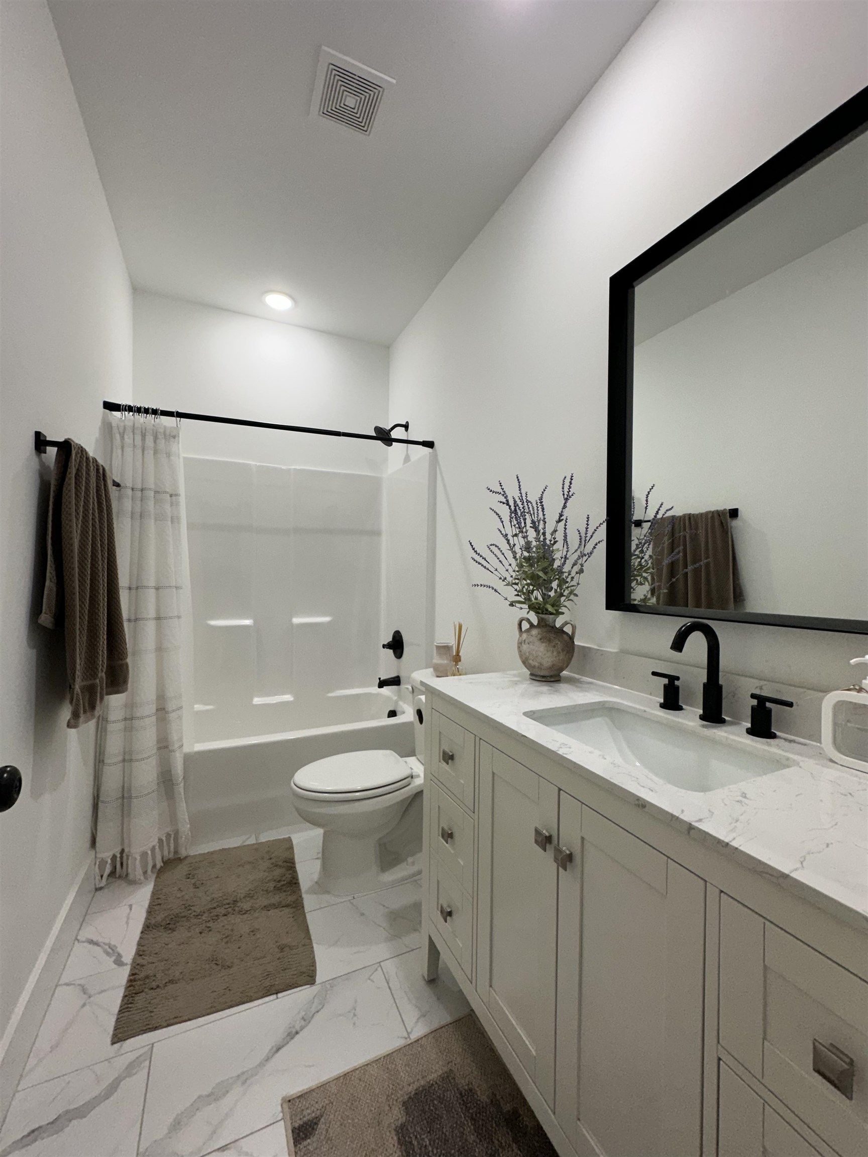 263 R C Thompson Road Chesnee, SC 29323 - Photo 8 of 20 Bath