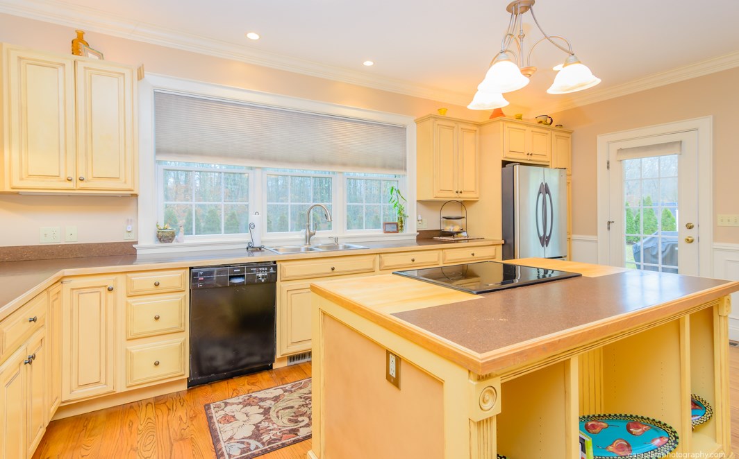 778 Lake Road Tiverton, RI 02878 - Photo 12 of 40
