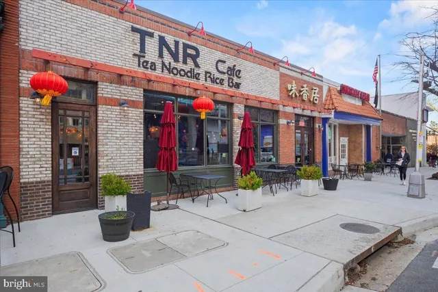 $1,525,000 | 2504 Washington Boulevard, Arlington, VA 22201