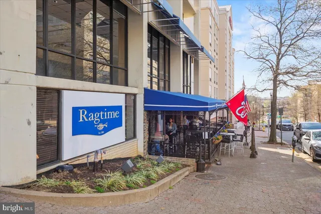 $1,525,000 | 2504 Washington Boulevard, Arlington, VA 22201