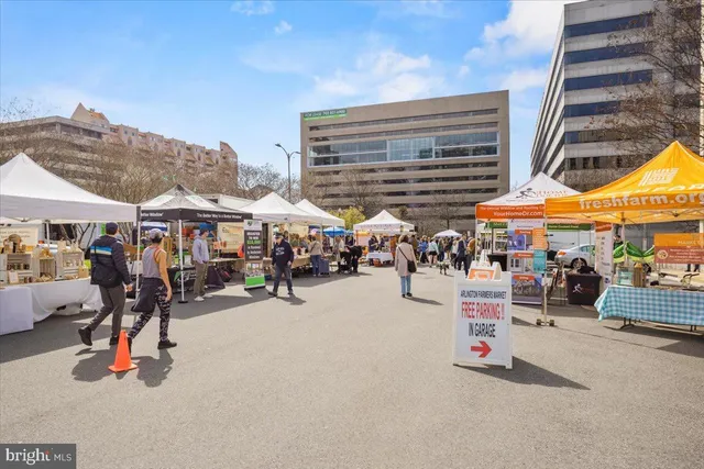 $1,525,000 | 2504 Washington Boulevard, Arlington, VA 22201