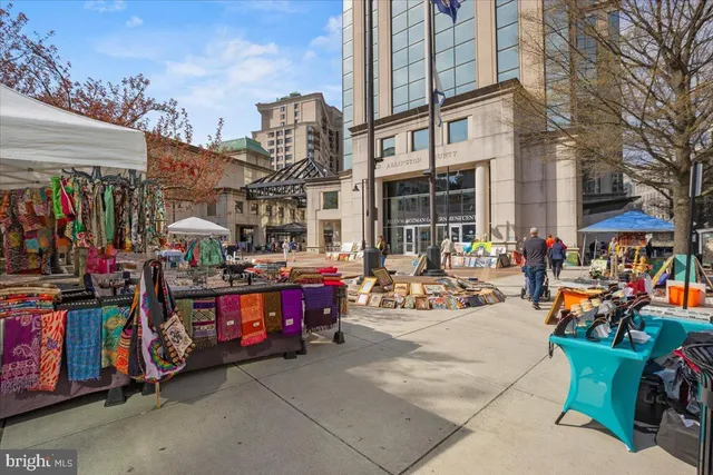 $1,525,000 | 2504 Washington Boulevard, Arlington, VA 22201