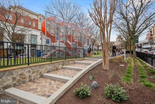 $1,525,000 | 2504 Washington Boulevard, Arlington, VA 22201
