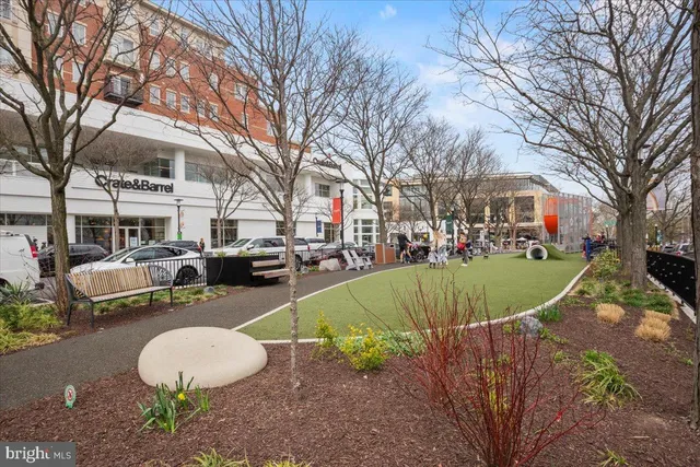 $1,525,000 | 2504 Washington Boulevard, Arlington, VA 22201