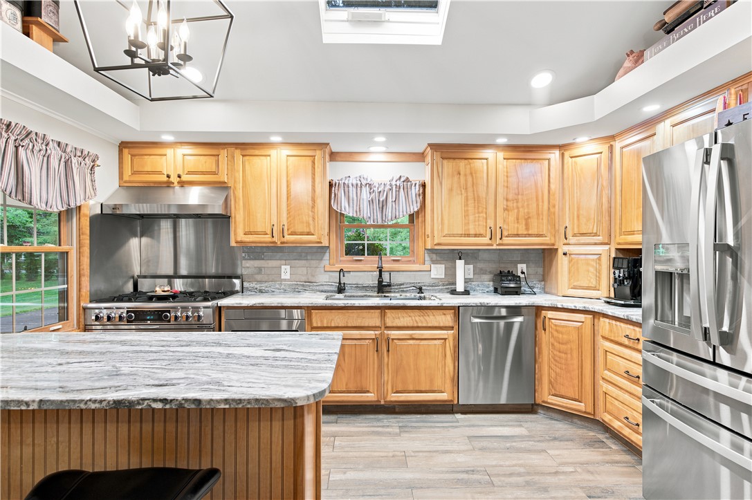 226 Tourtellot Hill Road Glocester, RI 02814 - Photo 6 of 49