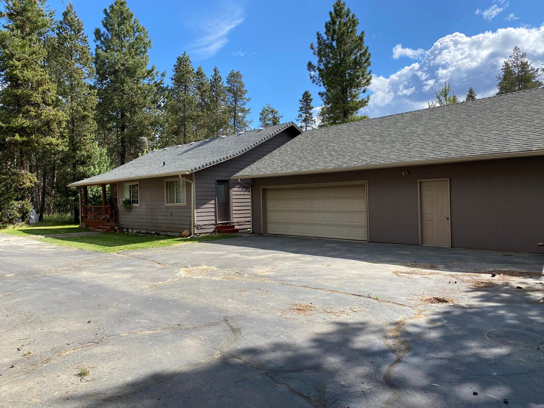 16973 Sacramento Road Bend, OR 97707 - Photo 2 of 27 Gallery Image 2