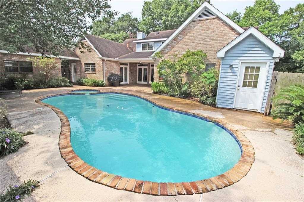 8805 Chretien Point Place River Ridge, LA 70123 - Photo 3 of 25 Gallery Image 3