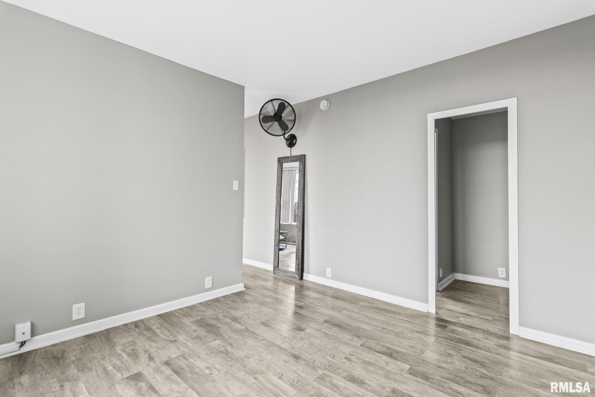 718 South 7th Street, Unit 405 Springfield, IL 62703 - Photo 15 of 34 Gallery Image 15