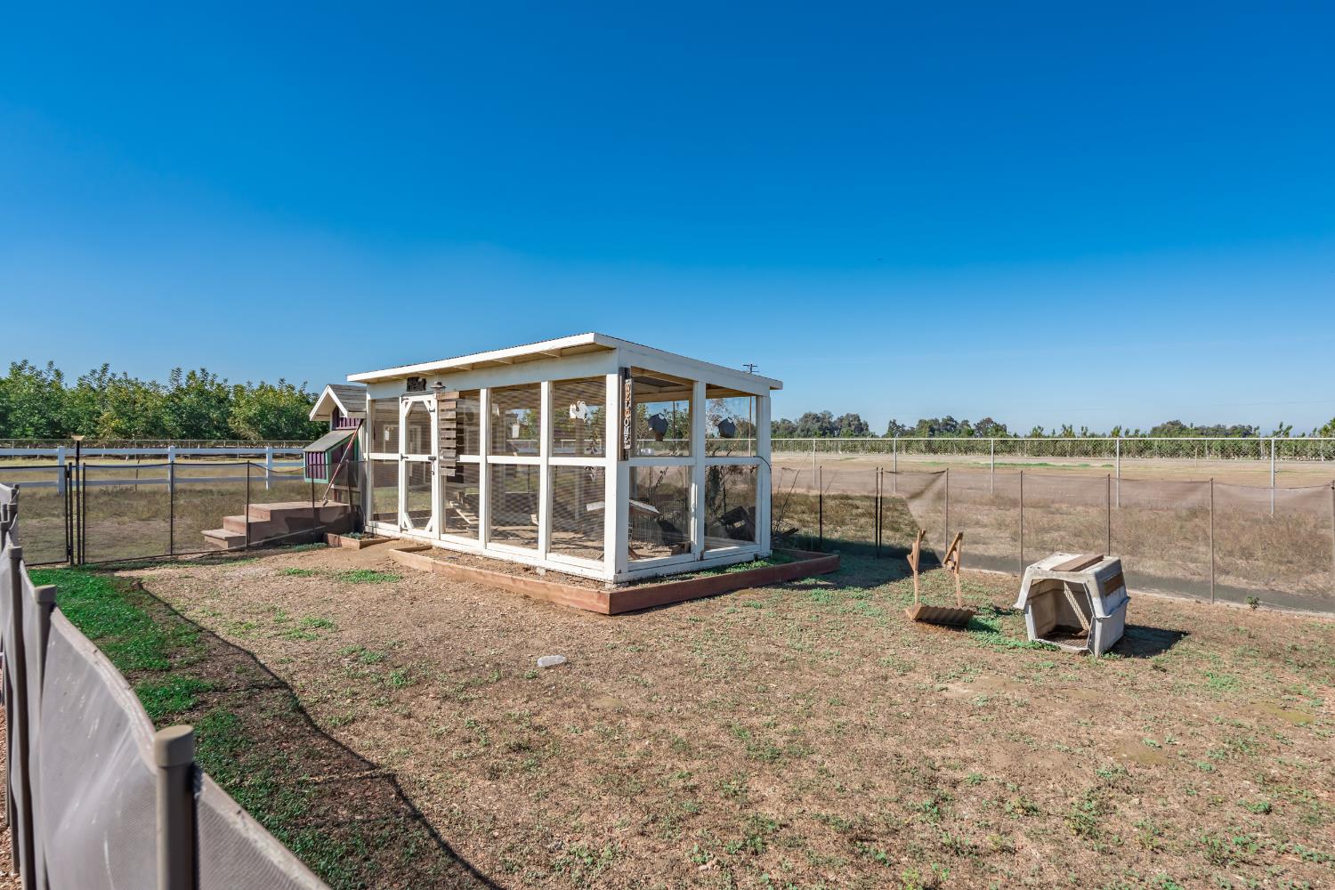 3058 7th Avenue Hanford, CA 93230 - Photo 23 of 38 a view of a terrace with a bench