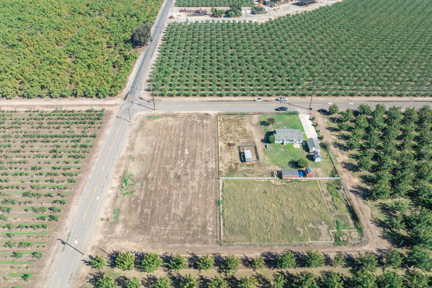 3058 7th Avenue Hanford, CA 93230 - Photo 34 of 38 a view of outdoor space