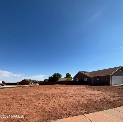 $40,000 | 2080 Round House Drive, Winslow, AZ 86047