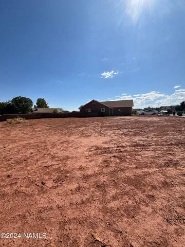 $40,000 | 2080 Round House Drive, Winslow, AZ 86047