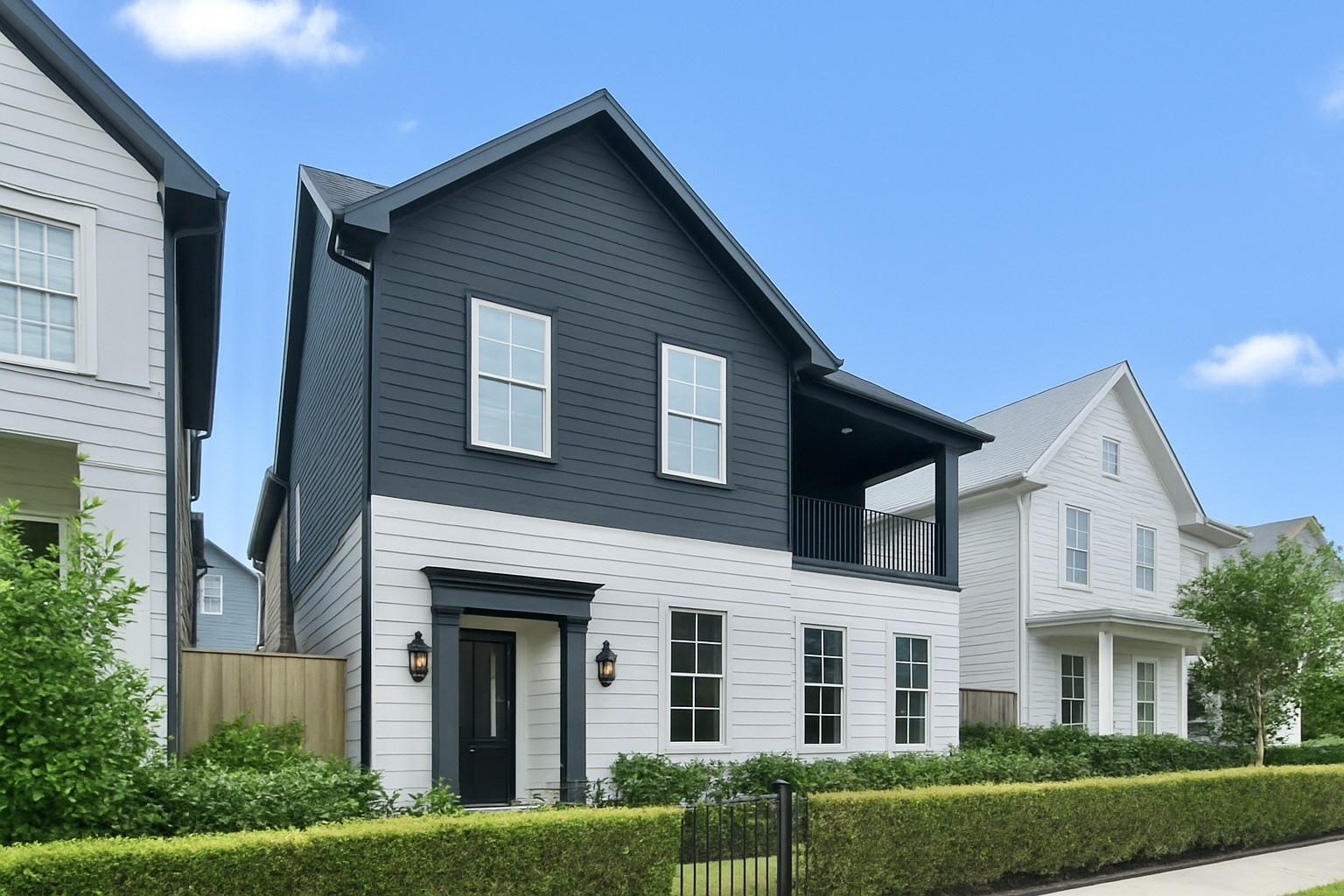 Beautiful free-standing Eastwood Green home