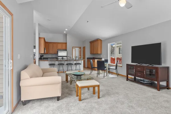 $449,000 | 130 Annelise Lane, Volo, IL 60020